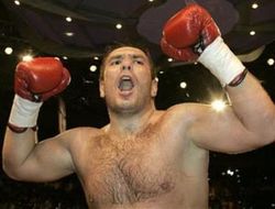 фото - Руслан Чагаев рассчитывает побороться за «временный» титул WBA