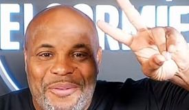 «Это лучший кард года!» Кормье бросился на защиту UFC White House