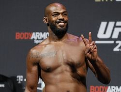 фото - Джон Джонс заслуживает драться за титул в тяжёлом весе — президент UFC