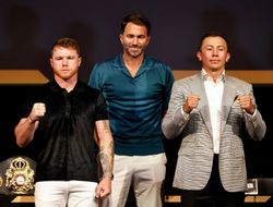 фото - У Хирна претензии к Головкину перед третьим боем с Канело: «Чего же ты молчал?»