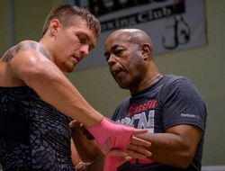 фото - Усик побьёт Беллью, Уайта и всех этих ребят: мнение Башира