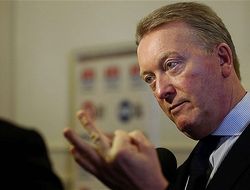 фото - Уоррен: «Юбэнк отказал Головкину, а теперь вдруг его захотел?»