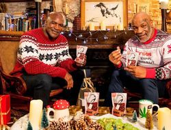 фото - Тайсон, Холифилд и «Откушенные ушки» с каннабисом: забавное фото и видео