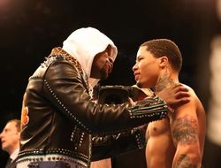 фото - Мэйуэзер ответил Ломаченко: Не смотри на Жервонту Дэвиса, дерись с Майки Гарсиа