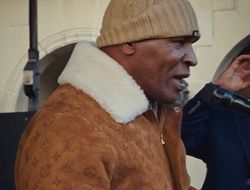 фото - Майк Тайсон собирается нокаутировать Флойда Мейвезера