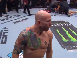 фото - Страшный нокаут! Эмметт вырубил Митчелла на UFC 296