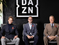 фото - Уоррен подписал контракт с DAZN. На очереди Арум и Шалом?
