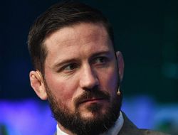 фото - Тренер Макгрегора готовится танцевать голым из-за Мэйуэзера