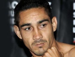 фото - Умберто Сото победил Джона Молину