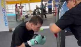 Канело уже пашет в зале Усика: видео