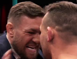 фото - Макгрегор жёстко ударил Чендлера по лицу на «битве взглядов» — видео