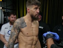 фото - Амосов дебютировал в UFC яркой победой над Мэгни