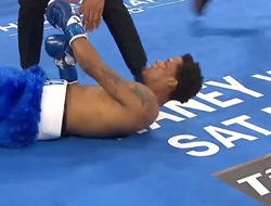 фото - Убрать за 30 секунд! Флорес красиво срубил Мюррея — видео