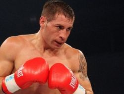 фото - Травмировался противник Стивенсона: будет драться с опытным румыном