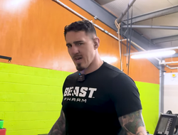 фото - Аспиналл выступит в родном Манчестере? Забавный ответ получемпиона