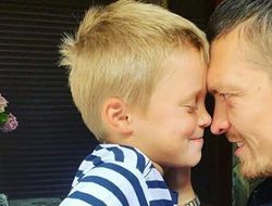 фото - Усик с сыном, Жервонте вручили ключ от города, Ванзант позирует в купальнике — соцсети