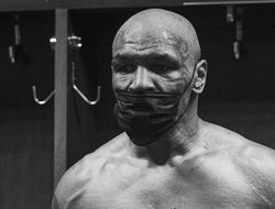 фото - Майк Тайсон защищает многообразие титулов в боксе: Это ж классно, все при деньгах