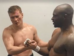 фото - Диллиан Уайт: «А теперь хочу наказать ссыкунишку!»