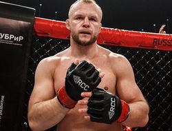 фото - Александр Шлеменко быстро победил Дэвида Бранча