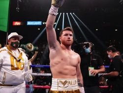 фото - Не Головкин и не Бетербиев. Экс-чемпион выбрал топ-вариант для Канело