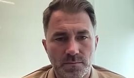 Хирн ответил на недовольство Канело и дал прогноз на бой с Кроуфордом 