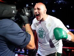 фото - «Я бы мог засудить Уайлдера миллионов на 100». Тайсон Фьюри разозлился на американца