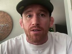 фото - Внезапно? Сэндхаген раскритиковал стиль Двалишвили