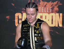 фото - Экс-абсолют Кэмерон побила Бергхульт, кровавый махач Эссумана и Вона: видео