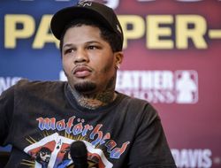 фото - Промоутер исключил возможность боя между Дэвисом и «клоуном» Лопесом