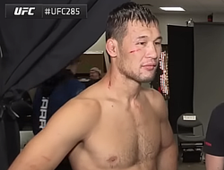 фото - Шавкат Рахмонов озвучил желание: следующий бой за титул в Абу-Даби