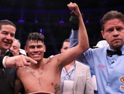 фото - Чемпионская защита №5: Наваррете уничтожил Сантисиму