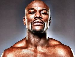 фото - Мэйуэзер не уйдёт на пенсию — Кличко