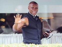 фото - Ограбление по-лондонски. У Юбэнка стащили любимый клатч от Louis Vuitton