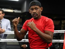 фото - Джейкобс — о поединке с Деревянченко: Снесу ему голову, он стоит на моём пути