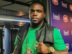 фото - Видео: Бермейн Стиверн прибыл в Россию на бой с Поветкиным