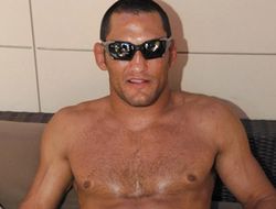 фото - (ММА) Дэн Хендерсон: «Бой Джонса и Соннена уничтожает авторитет ММА»