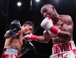 фото - Девон Александер не согласен с судьями: Ортис выиграл максимум три раунда