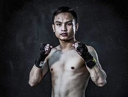 фото - Прадабсри защитил титул, легендарный Менайотин выступил на разогреве: видео