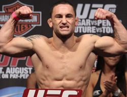 фото - UFC Fight Night в Остине: Эдгар задушил Суонсона