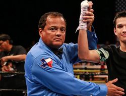 фото - В WBA сорят титулами: повезло Фигероа и Парехо