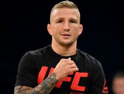 фото - Чемпион UFC приглашает Мэйуэзера в клетку: Здесь от него ничего не останется