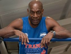 фото - Объявился ещё один желающий помочь Джошуа побить Усика в реванше