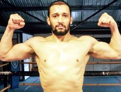 фото - Кадр дня: Экс-футболист Кёртис Вудхаус показал, как с боксом согнать больше 30 кг