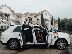 фото - Уайт не прочь подписать Емельяненко, Трояновский навестил Папина, банда Большого Чарло — соцсети 