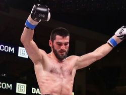 фото - СМИ: У Бетербиева новая дата боя. Власов и Саламов подерутся в андеркарде