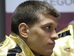 фото - Сергей Деревянченко подписал контракт с Лу Дибеллой и Fight Promotions