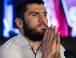 фото - Боб Арум — о реванше Догбо и контрактах с Бетербиевым и Линаресом