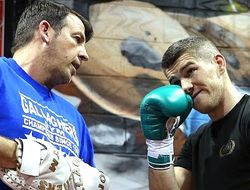 фото - Тренер Смита – о бое против Альвареса: Нужно устроить апсет года