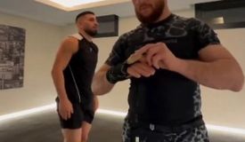 Двалишвили показал, как жульничает во время спаррингов с Топурией — забавное видео