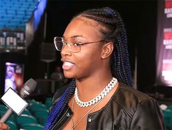 фото - Теофимо Лопес победит Ломаченко — чемпионка в трёх категориях